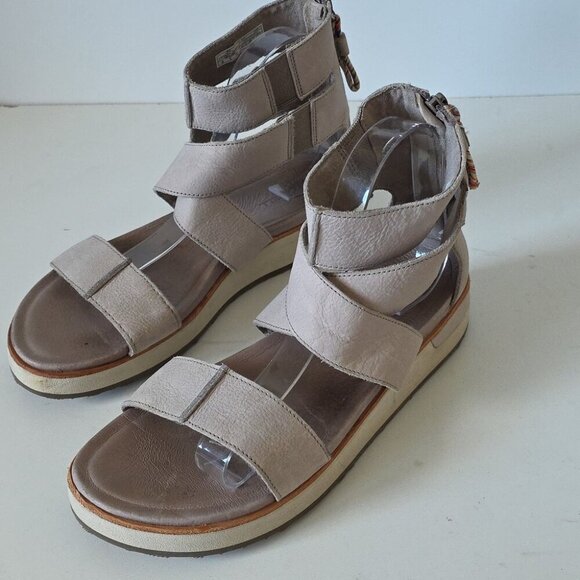 MERRELL | Women's Roam Mid Cross Sandals Gray Sz 10 - Picture 2 of 7